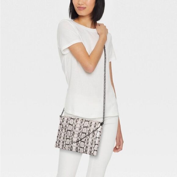 A new Day Clutch Purse - Picture 3 of 6